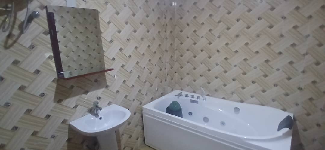 LAde Presidential Suite